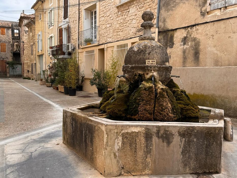 vue générale de la fontaine