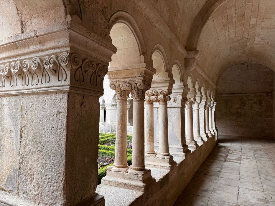 cloître, galerie