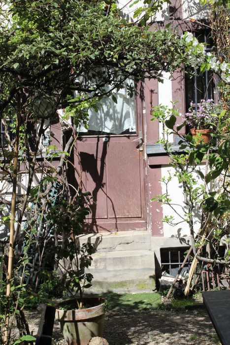 porte d’accès sud de la première rangée d’habitations