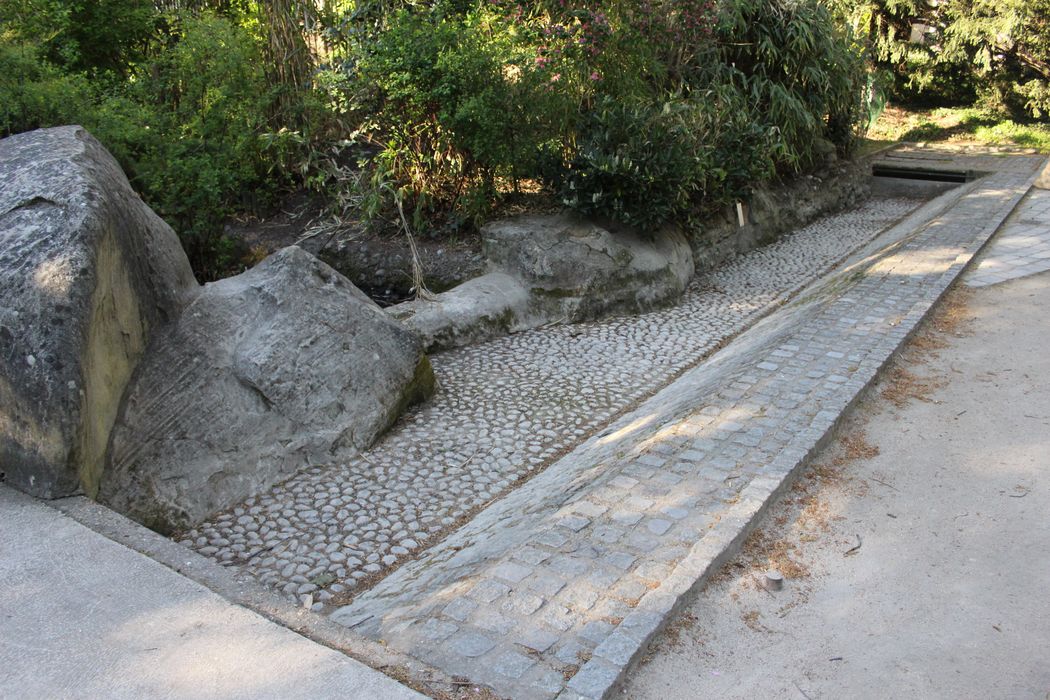 vue partielle des aménagements, chemin d’eau