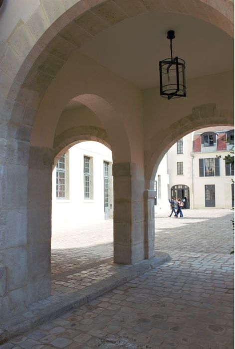 aile renaissance nord, porche