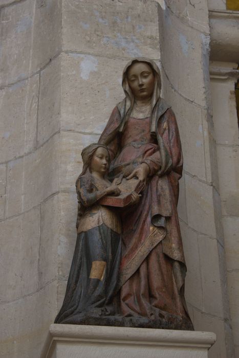 groupe sculpté : Éducation de la Vierge