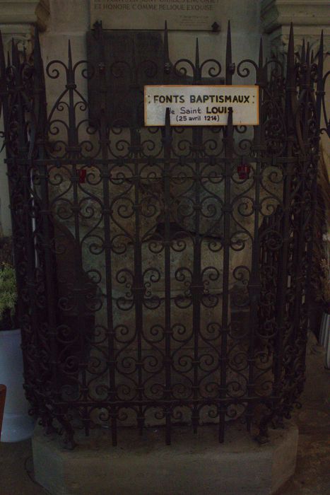fonts baptismaux dit de Saint-Louis