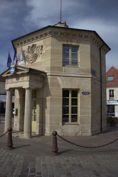 vue générale du pavillon depuis l’Est