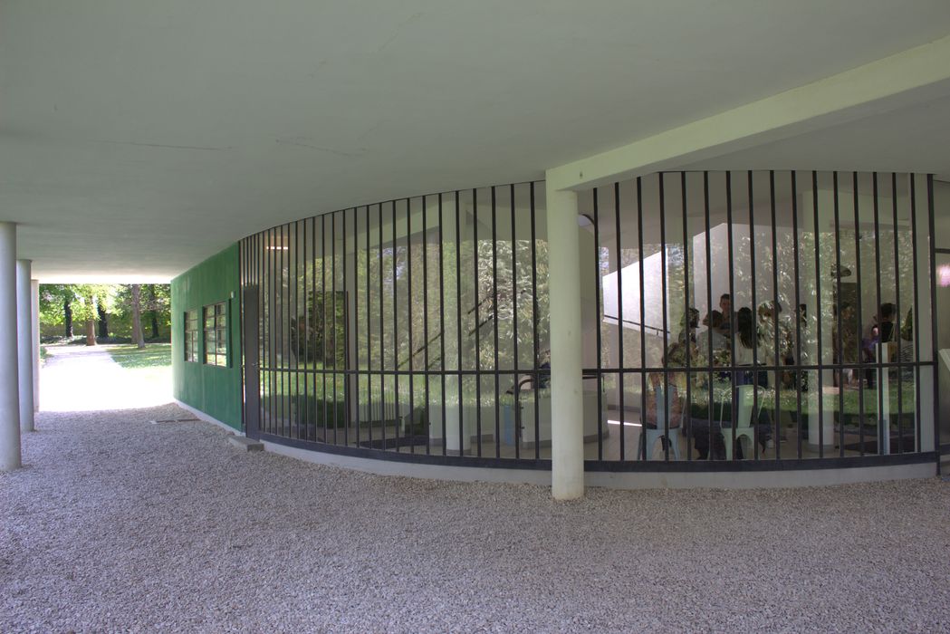 rez-de-jardin, vestibule depuis l’angle extérieur nord-est
