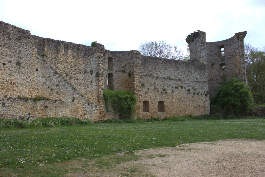 rempart nord avec tour Charles V, élévation interne