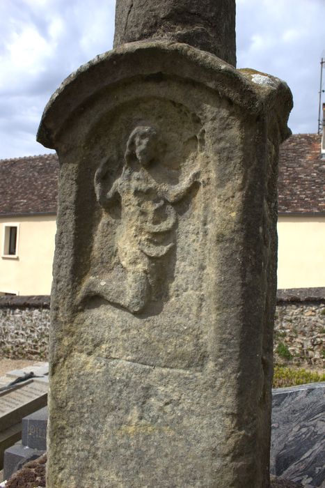 vue générale de la croix, détail du fût