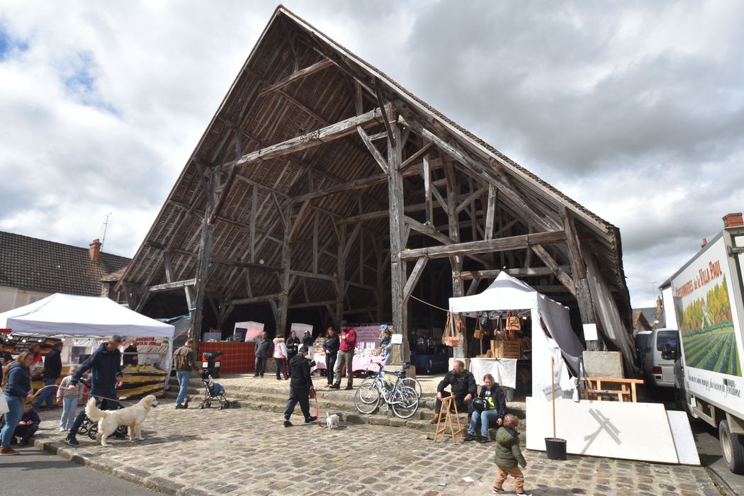vue générale de la halle depuis l’Est
