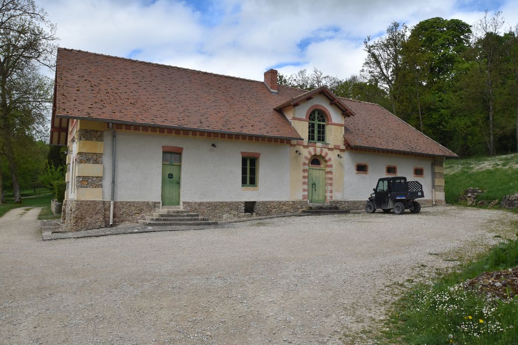 ferme suisse, façade est