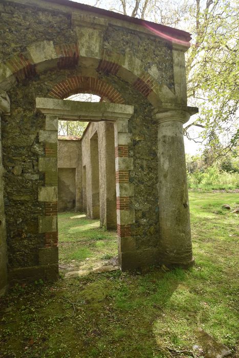 vestiges du moulin, porte d’accès ouest