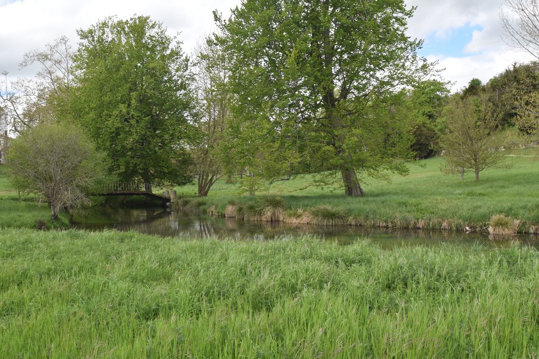 rivière de la Juine à proximité du pont Cintré