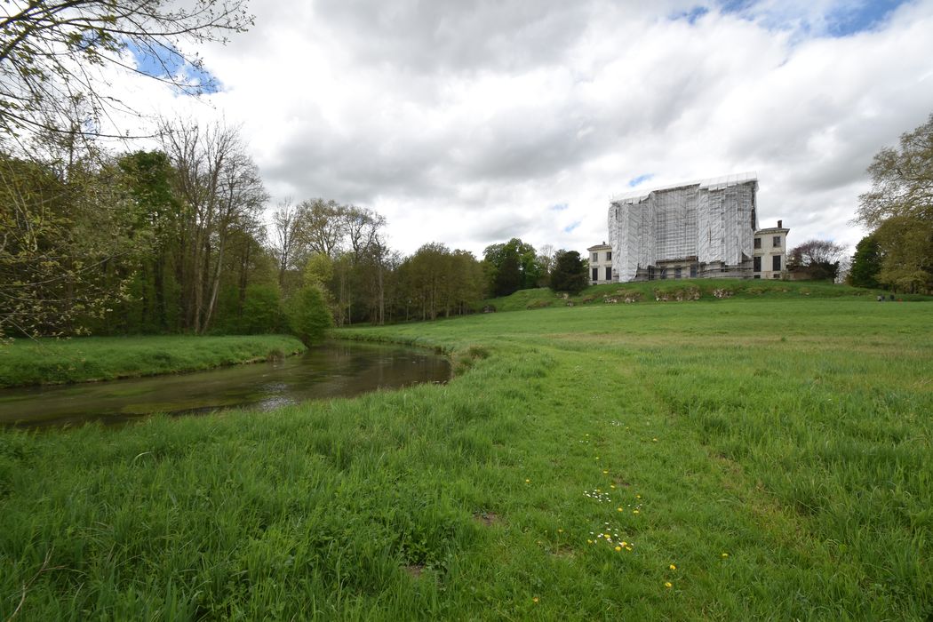 rivière de la Juine à proximité du pont Cintré