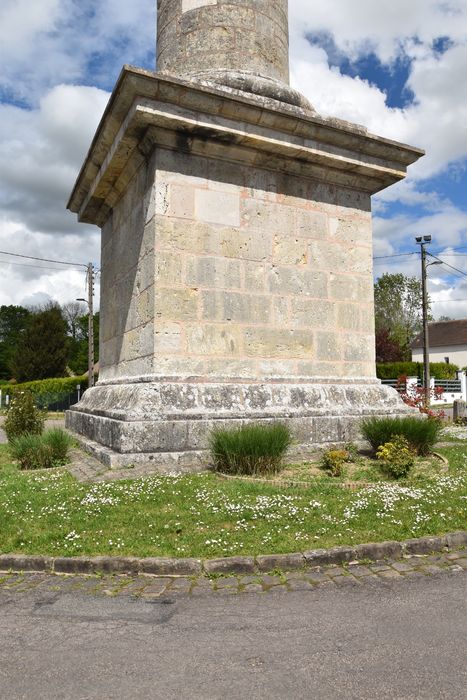 socle de la colonne Trajane, face sud