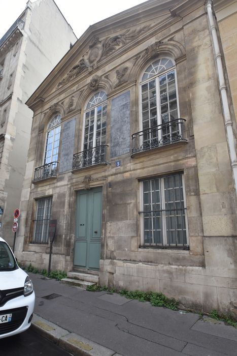 façade sur rue