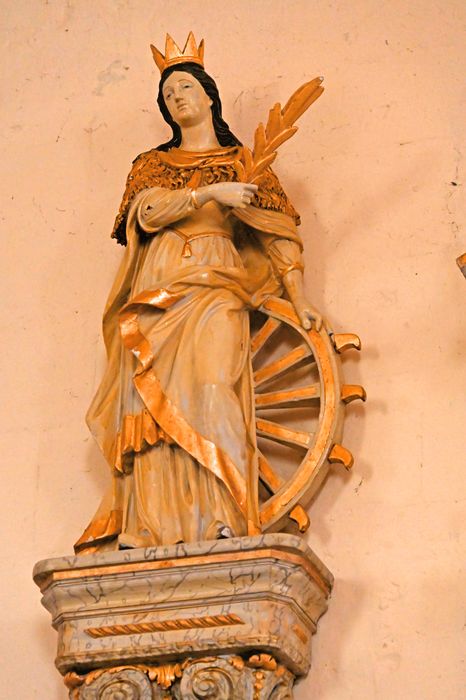 statue : Sainte Catherine
