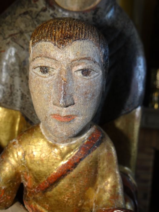 statue : Vierge en majesté (Vierge à l’Enfant), détail