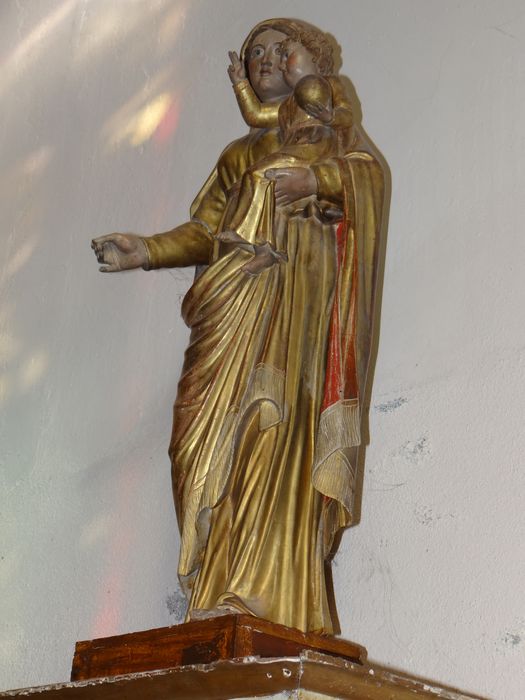 statue : Vierge à l’Enfant, profil gauche