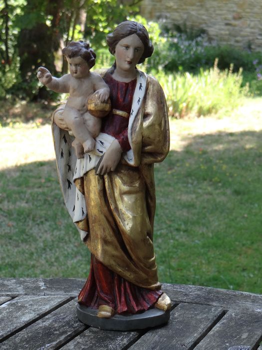 statue : Vierge à l’Enfant
