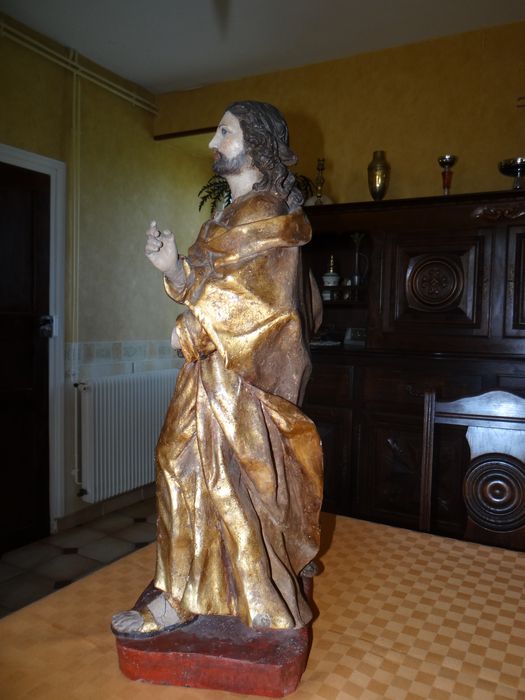 statue : Saint Jean l'Evangéliste, profil gauche