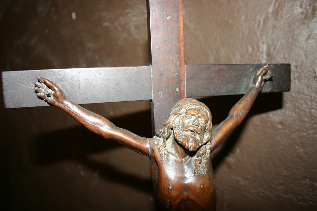croix (crucifix), vue partielle