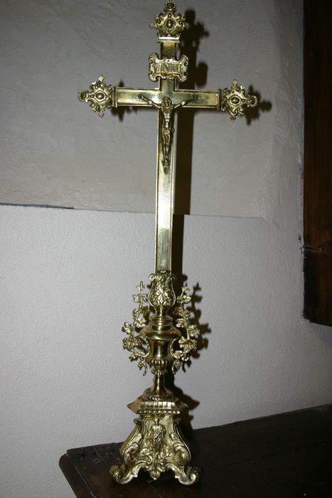 croix d’autel