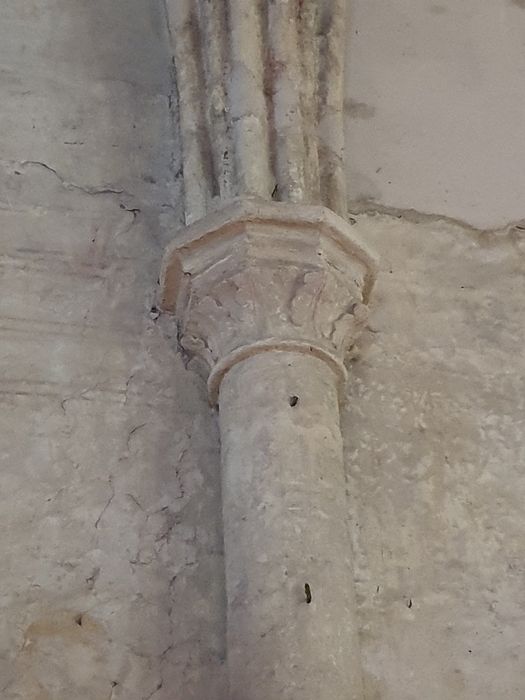nef, mur gouttereau nord, détail d’un chapiteau
