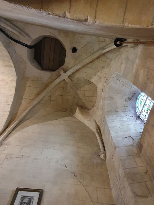 voûte sous la tour du clocher