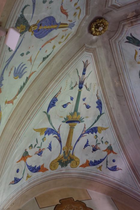 chapelle latérale, détail de la voûte peinte