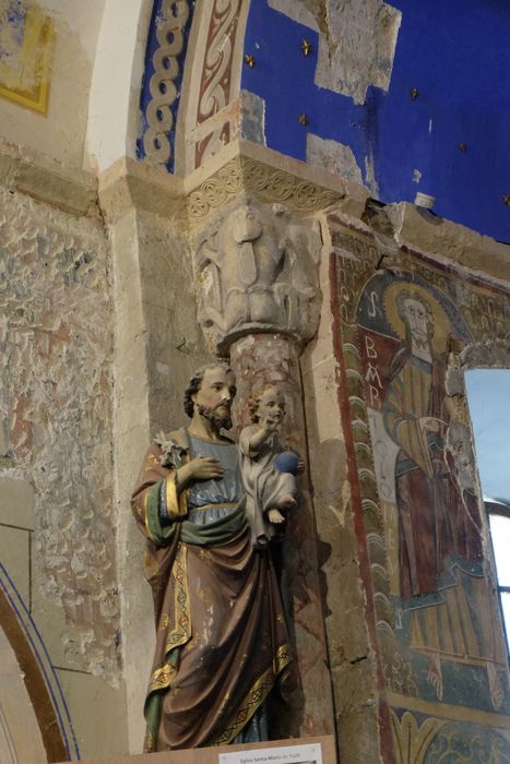abside du choeur, détail d’un chapiteau sculpté