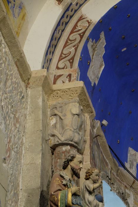 abside du choeur, détail d’un chapiteau sculpté