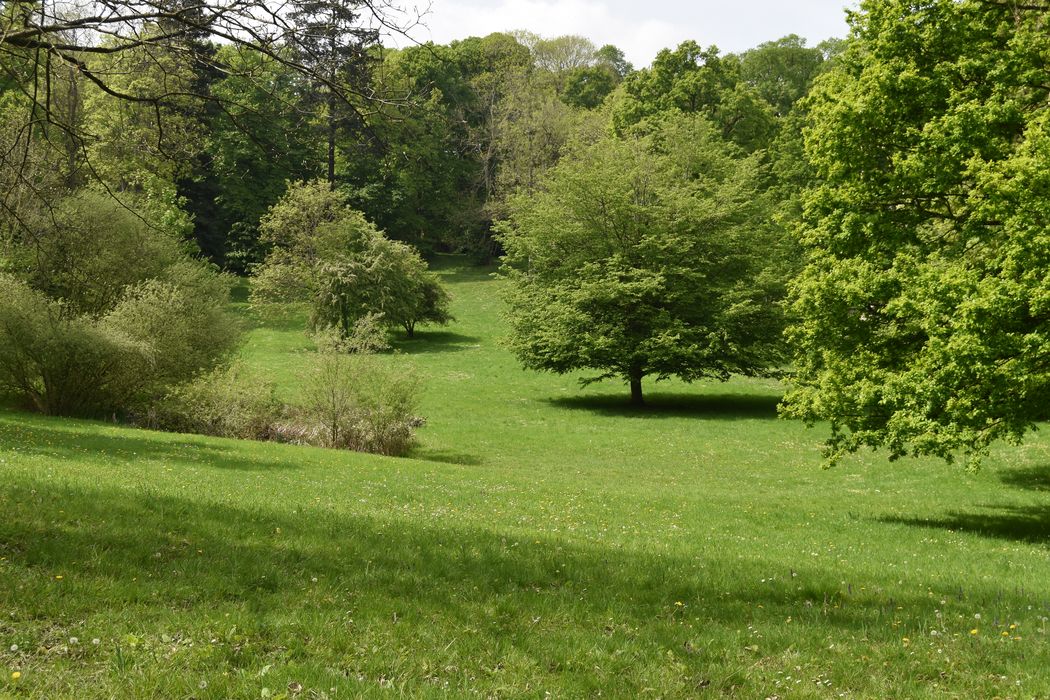 vue partielle du parc à proximité du temple du Dieu Pan en direction du Nord-Ouest