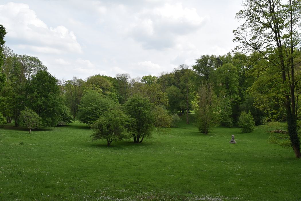 vue partielle du parc en direction du Sud-Est depuis le « rocher »