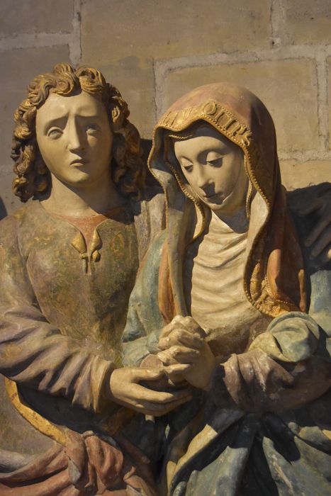 groupe sculpté : Mise au tombeau (la), vue partielle