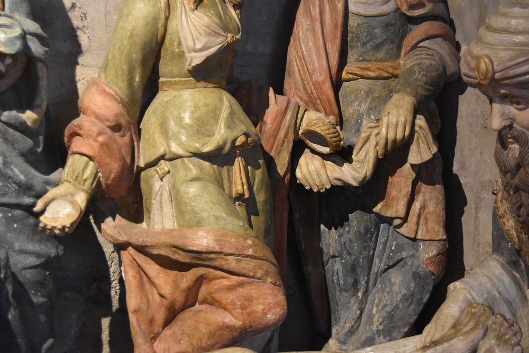 groupe sculpté : Mise au tombeau (la), vue partielle