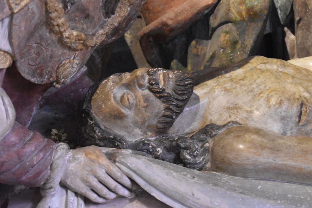 groupe sculpté : Mise au tombeau (la), détail