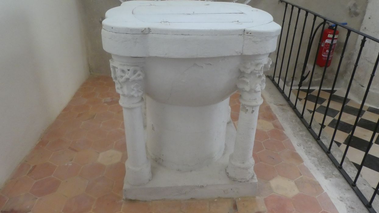 fonts baptismaux