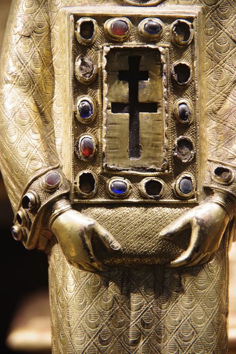 statue-reliquaire de la Vraie Croix : diacre dit saint Étienne de Muret, détail
