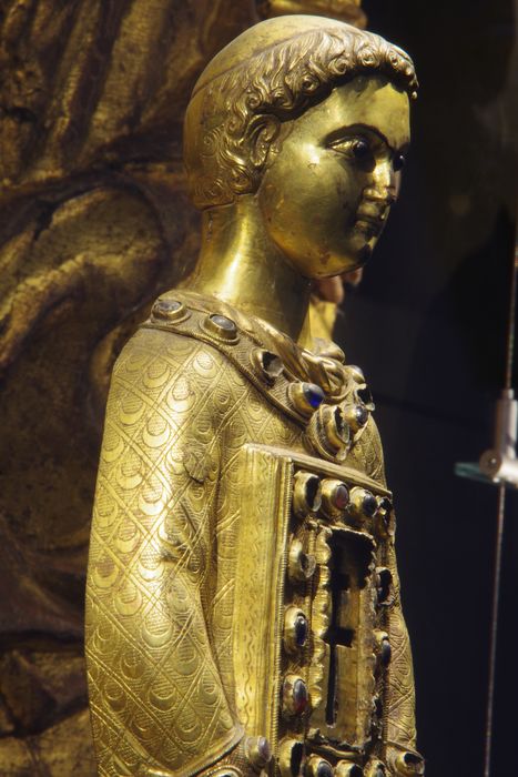 statue-reliquaire de la Vraie Croix : diacre dit saint Étienne de Muret, détail