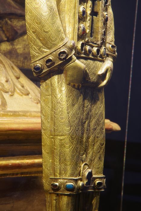 statue-reliquaire de la Vraie Croix : diacre dit saint Étienne de Muret, détail