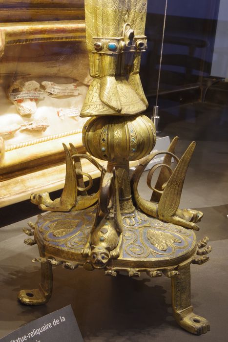 statue-reliquaire de la Vraie Croix : diacre dit saint Étienne de Muret, détail