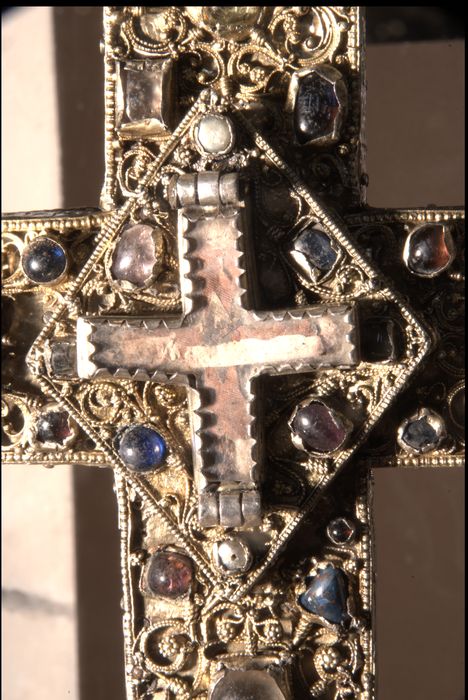 croix-reliquaire, détail