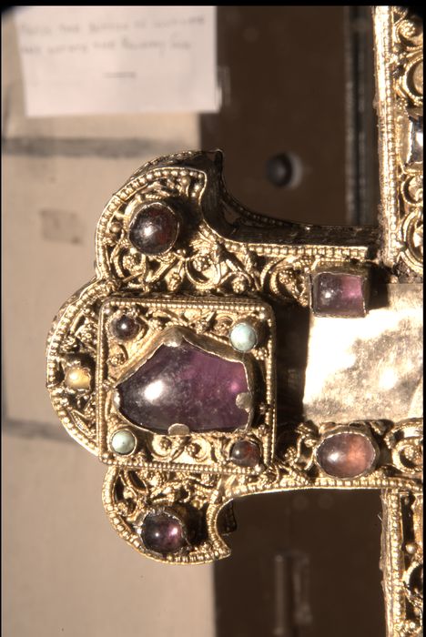 croix-reliquaire, détail