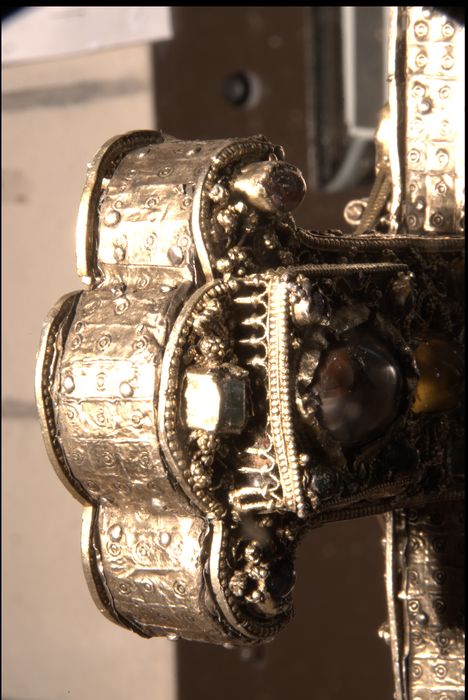 croix-reliquaire, détail