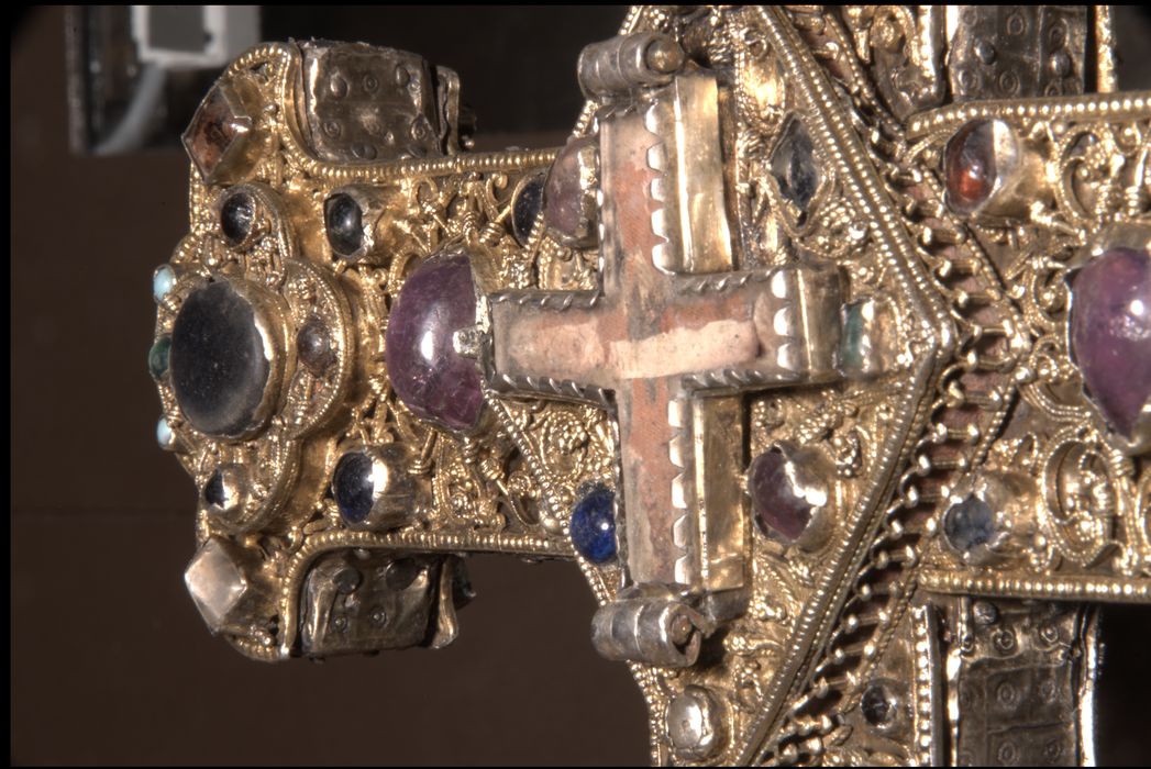 croix-reliquaire, détail