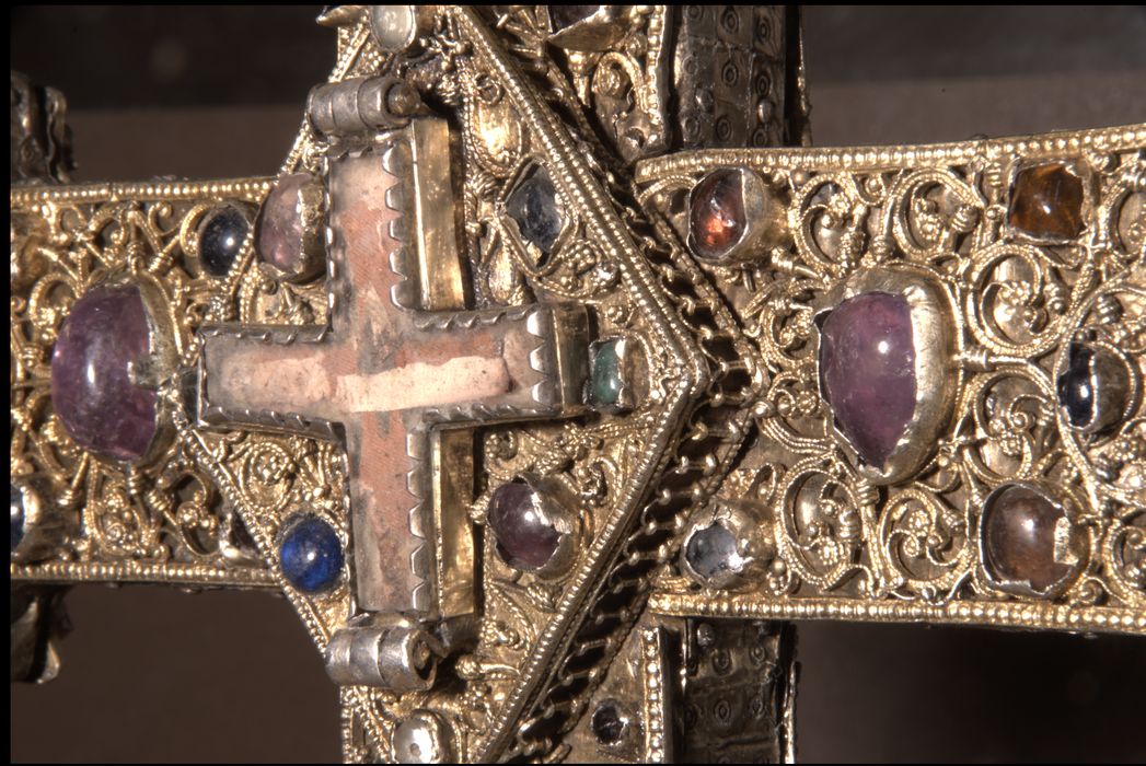 croix-reliquaire, détail