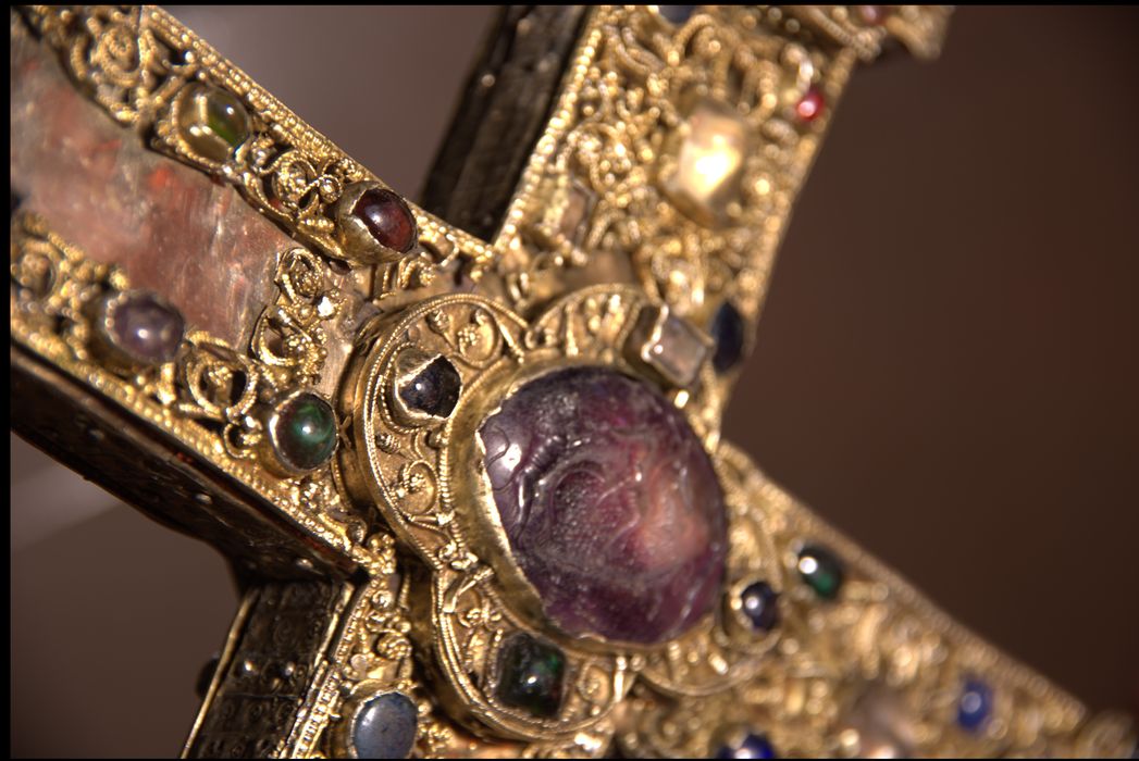 croix-reliquaire, détail
