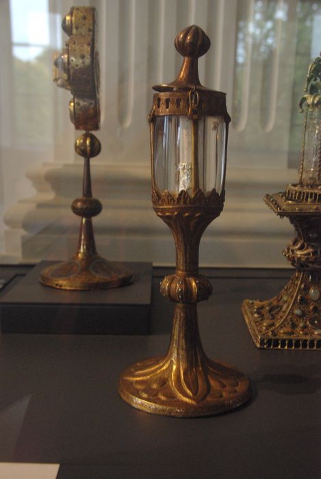 reliquaire-monstrance (reliquaire pédiculé à monstrance cylindrique verticale)
