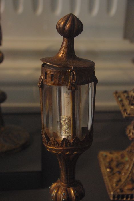 reliquaire-monstrance (reliquaire pédiculé à monstrance cylindrique verticale), détail