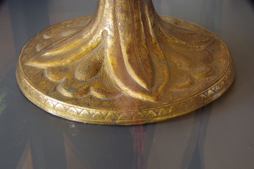 reliquaire-monstrance (reliquaire pédiculé à monstrance cylindrique verticale), détail