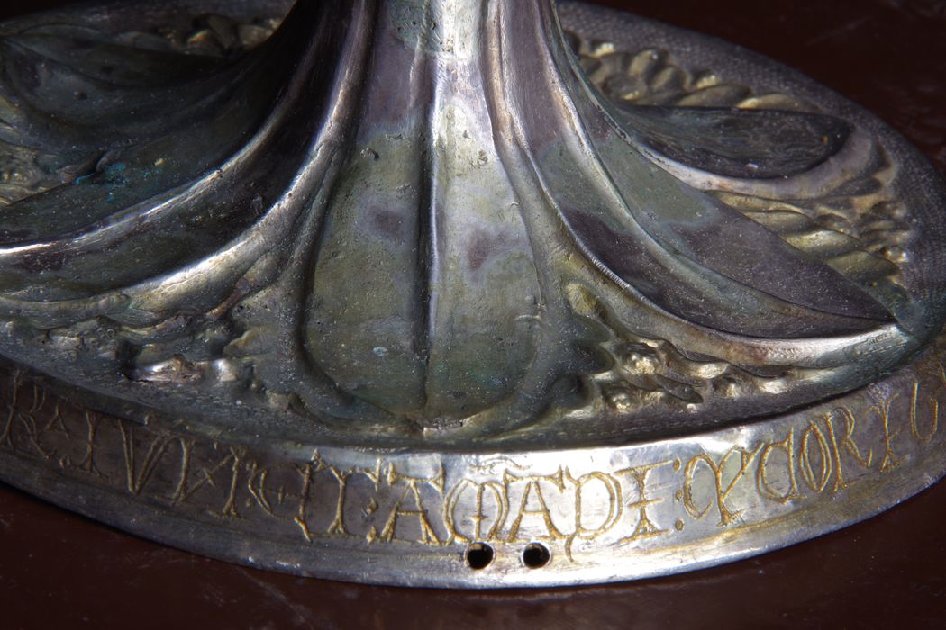 reliquaire-monstrance (reliquaire pédiculé à monstrance cylindrique verticale) de saint Amand et saint Junien, détail